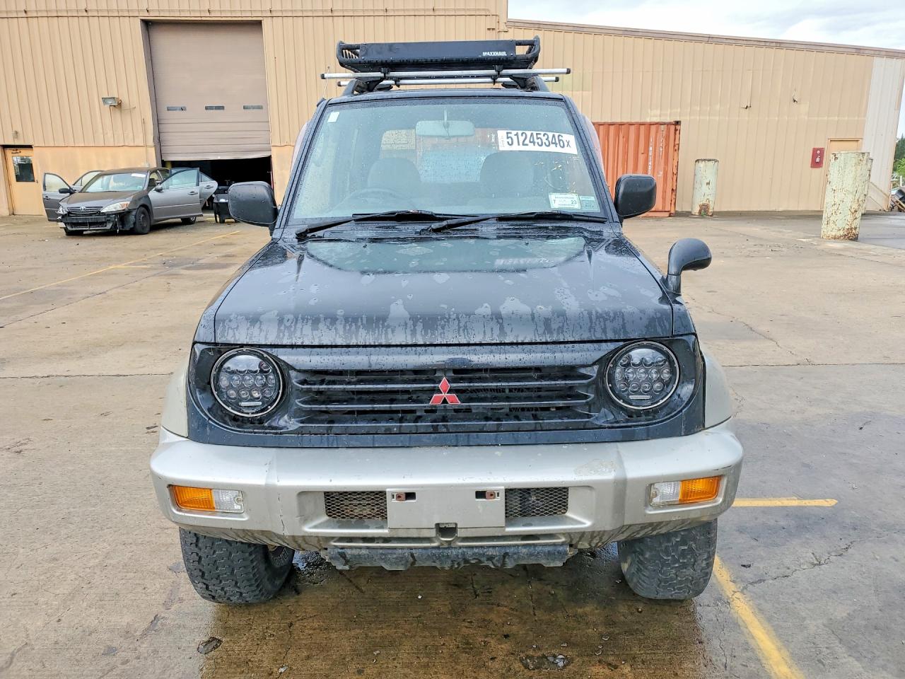 Mitsubis Pajero Jun