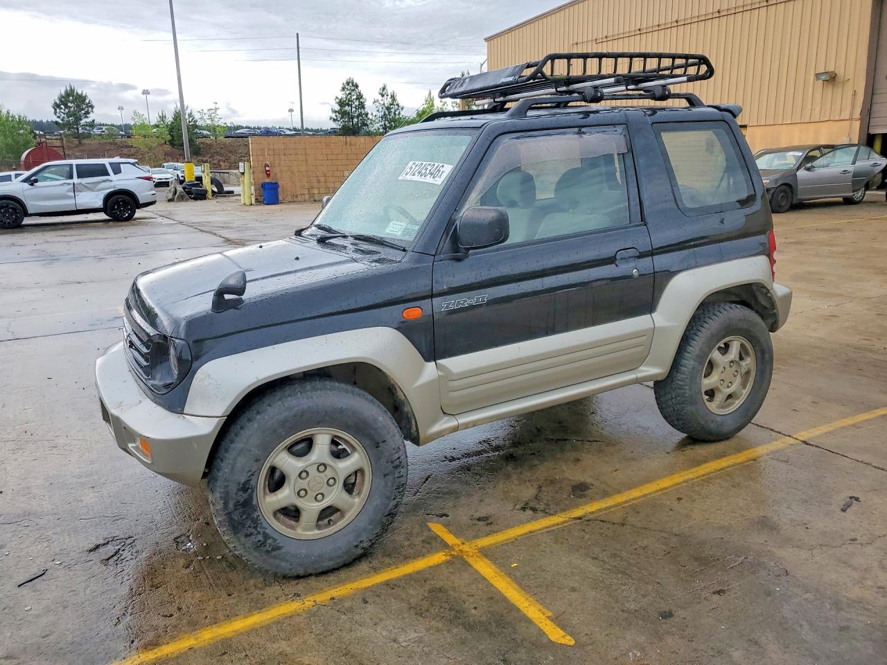 Salvage Mitsubis Pajero Jun Image