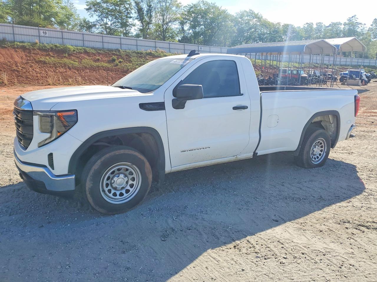 Salvage GMC Sierra Image