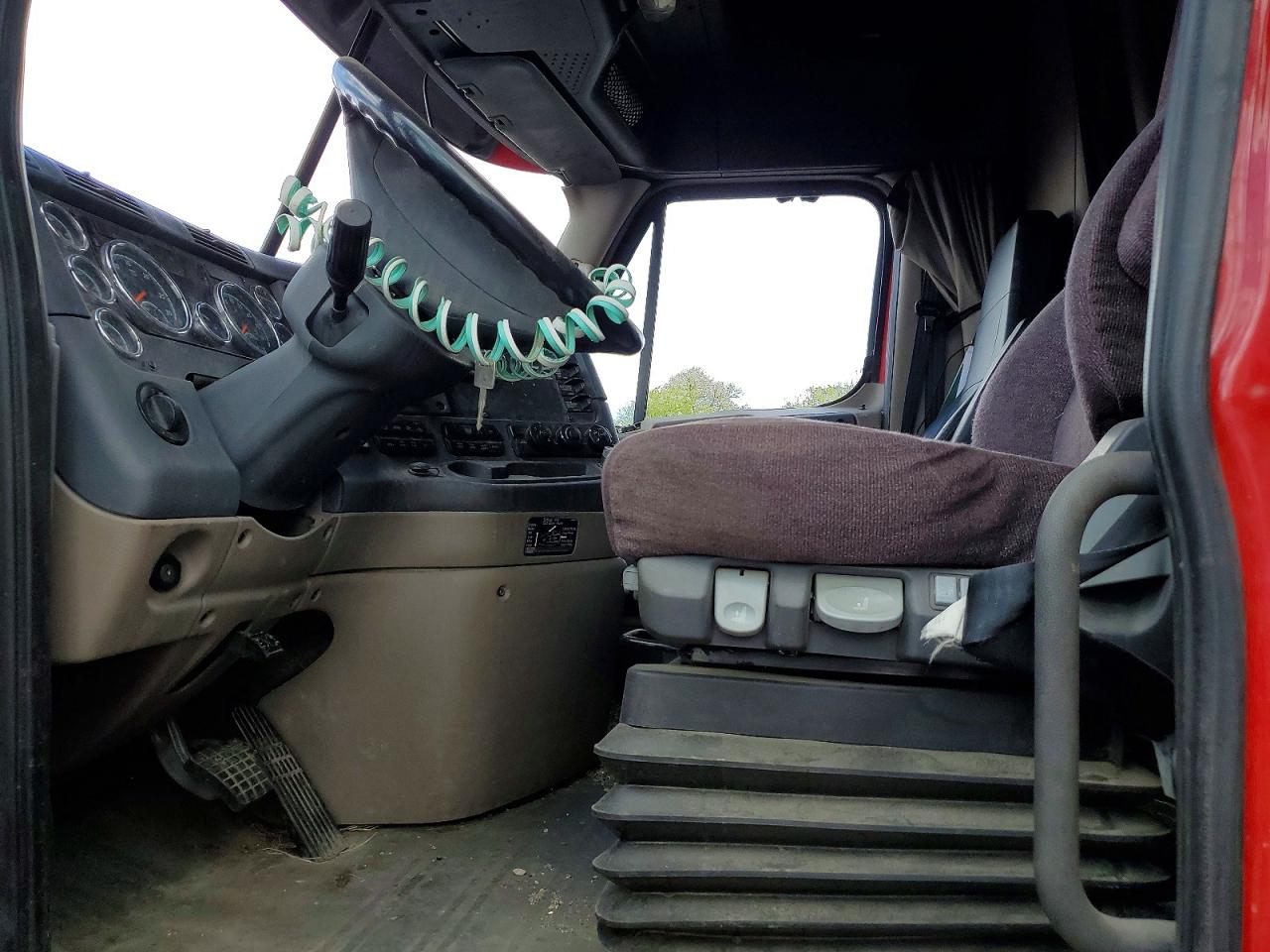 Freigliner Cascadia 125