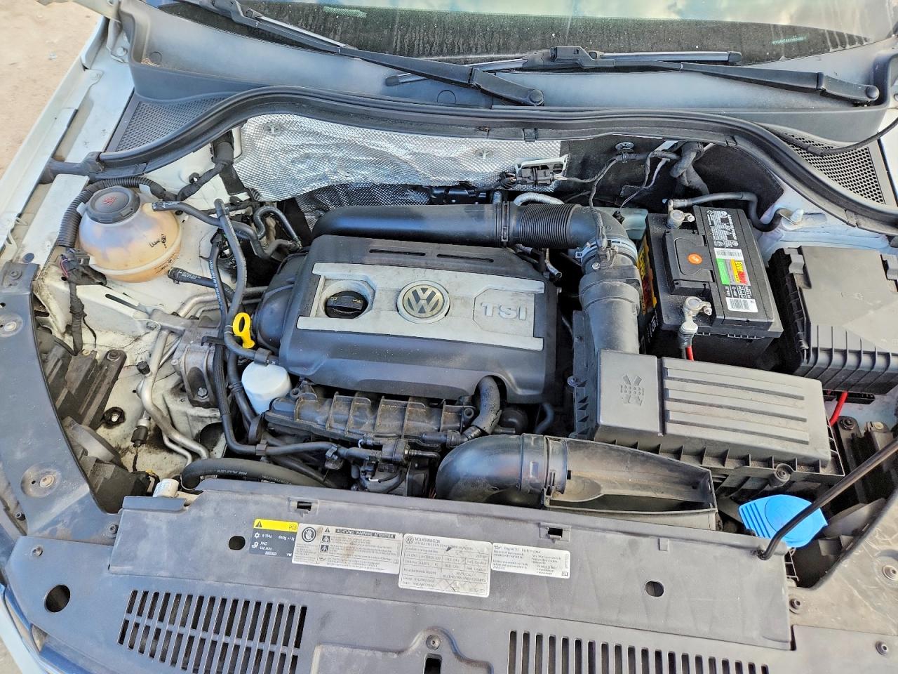 Volkswagen Tiguan S