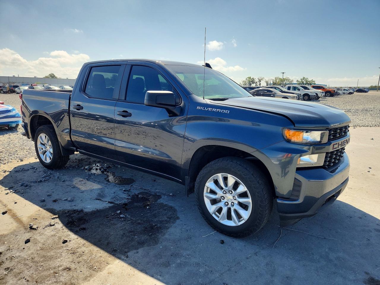 Chevrolet Silverado C1500 Custom