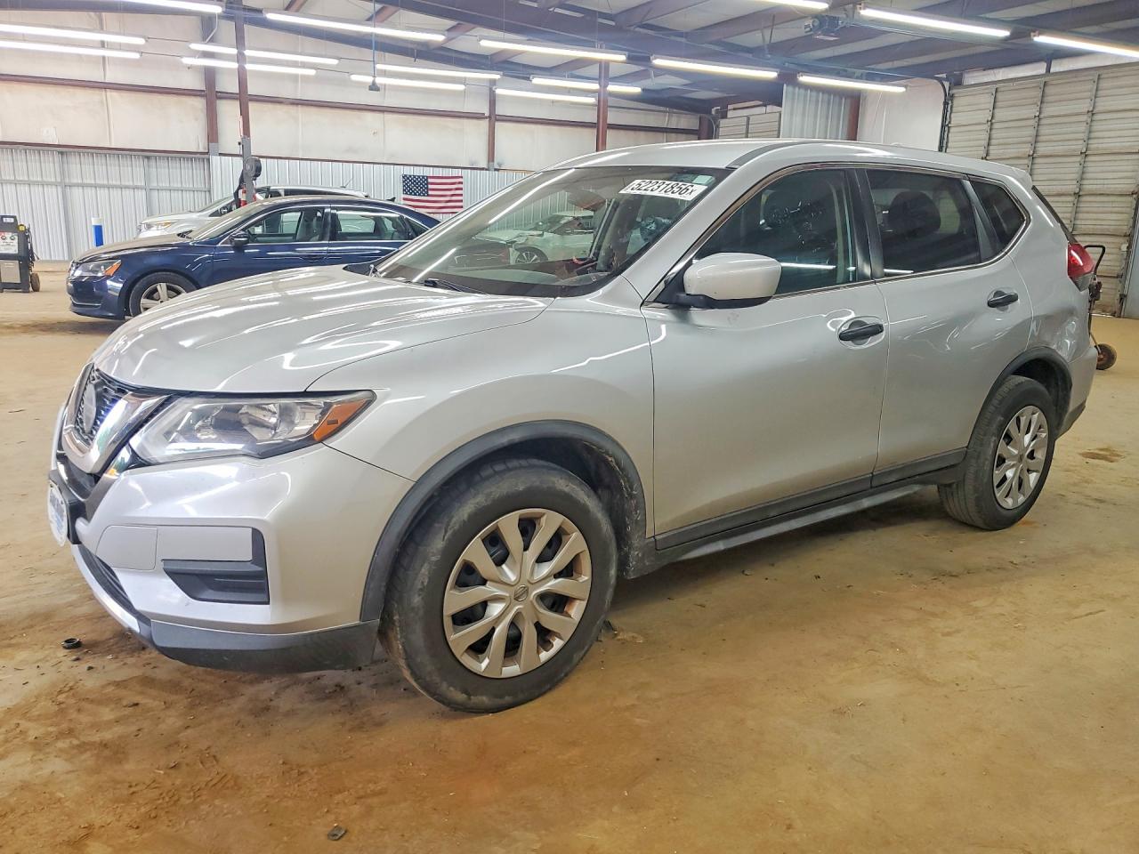 Salvage Nissan Rogue Image