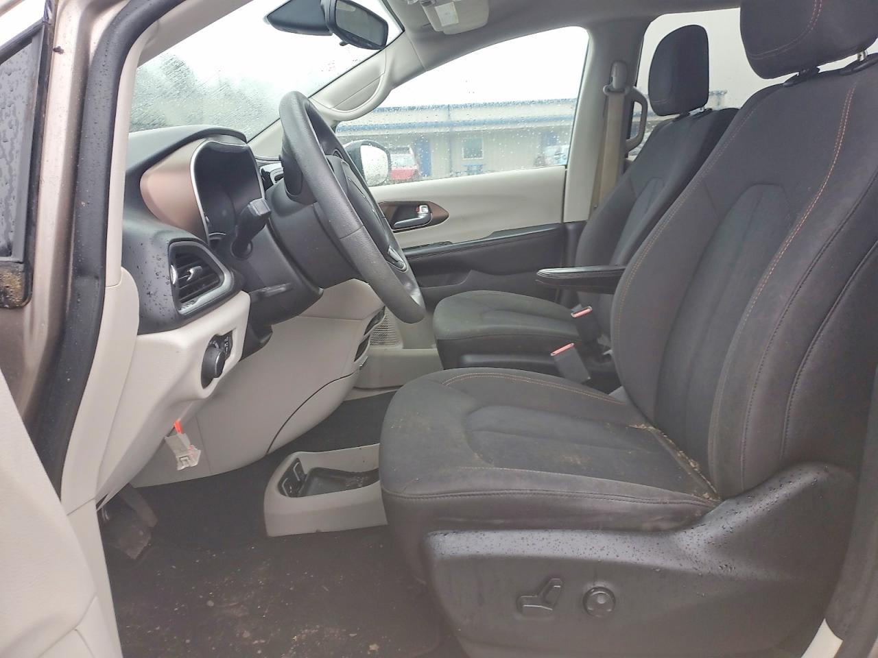 Chrysler Pacifica Touring