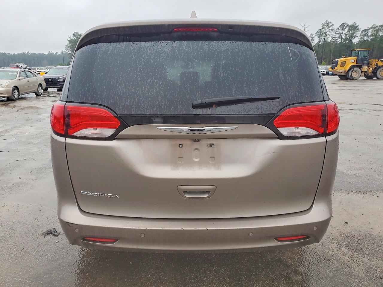 Chrysler Pacifica Touring