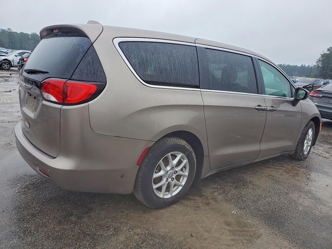 Chrysler Pacifica Touring