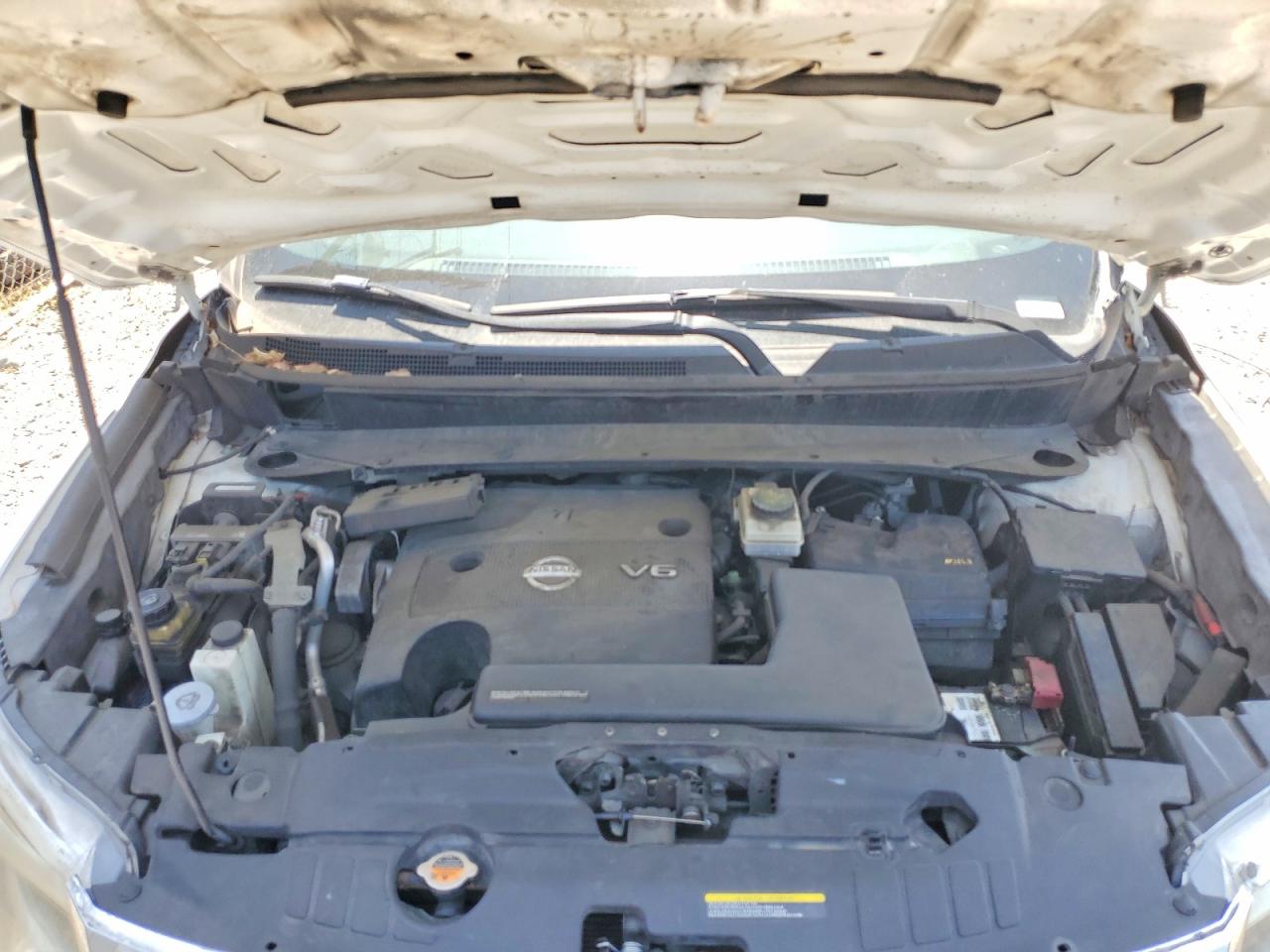 Nissan Pathfinder S