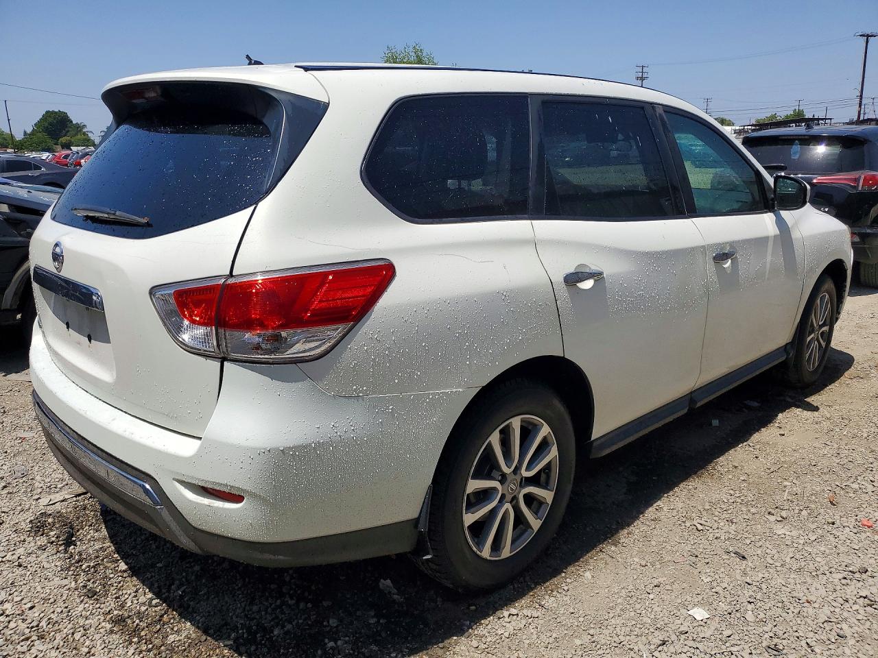 Nissan Pathfinder S