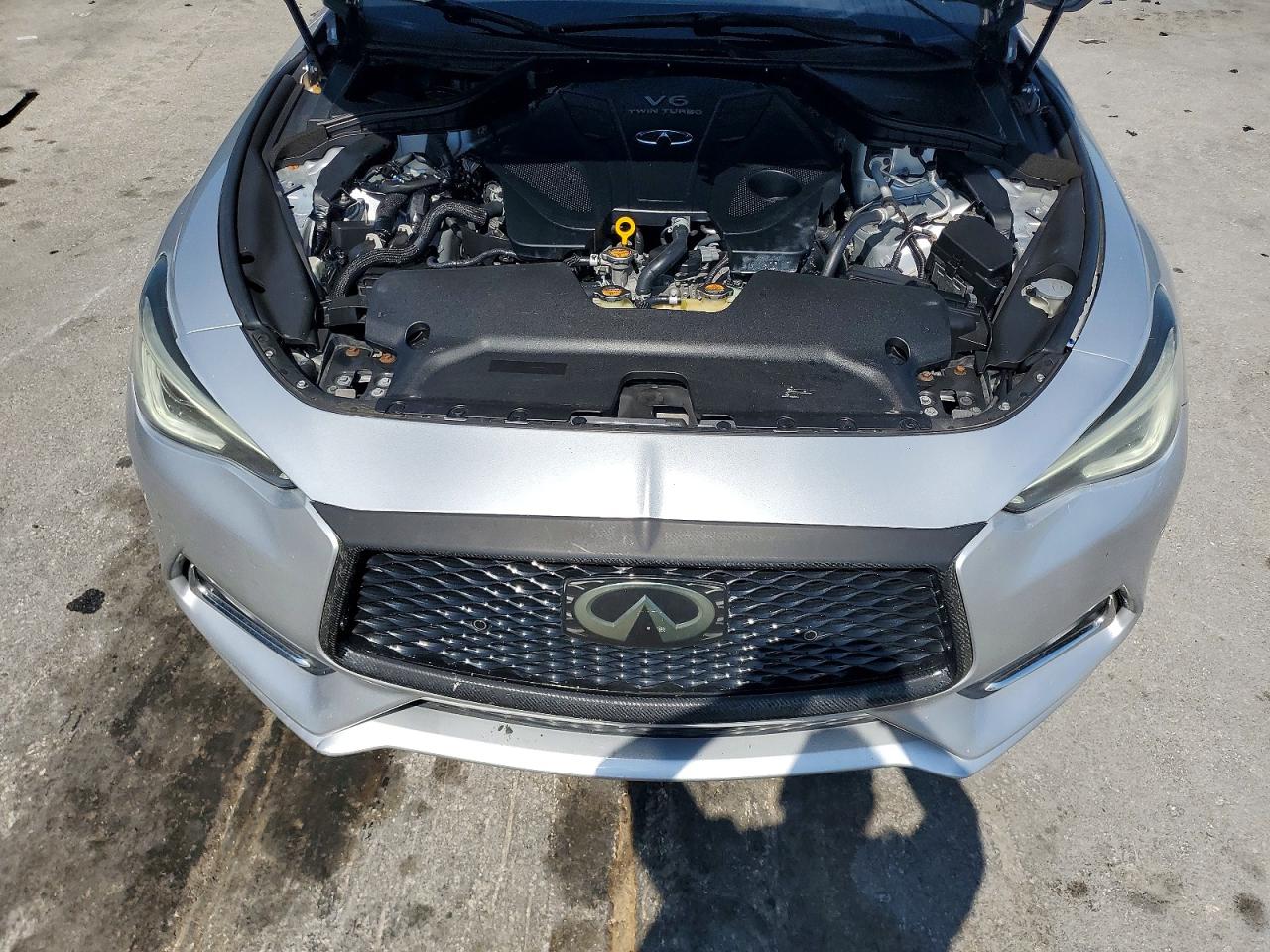 INFINITI Q60 3.0t L 3.0t Luxe