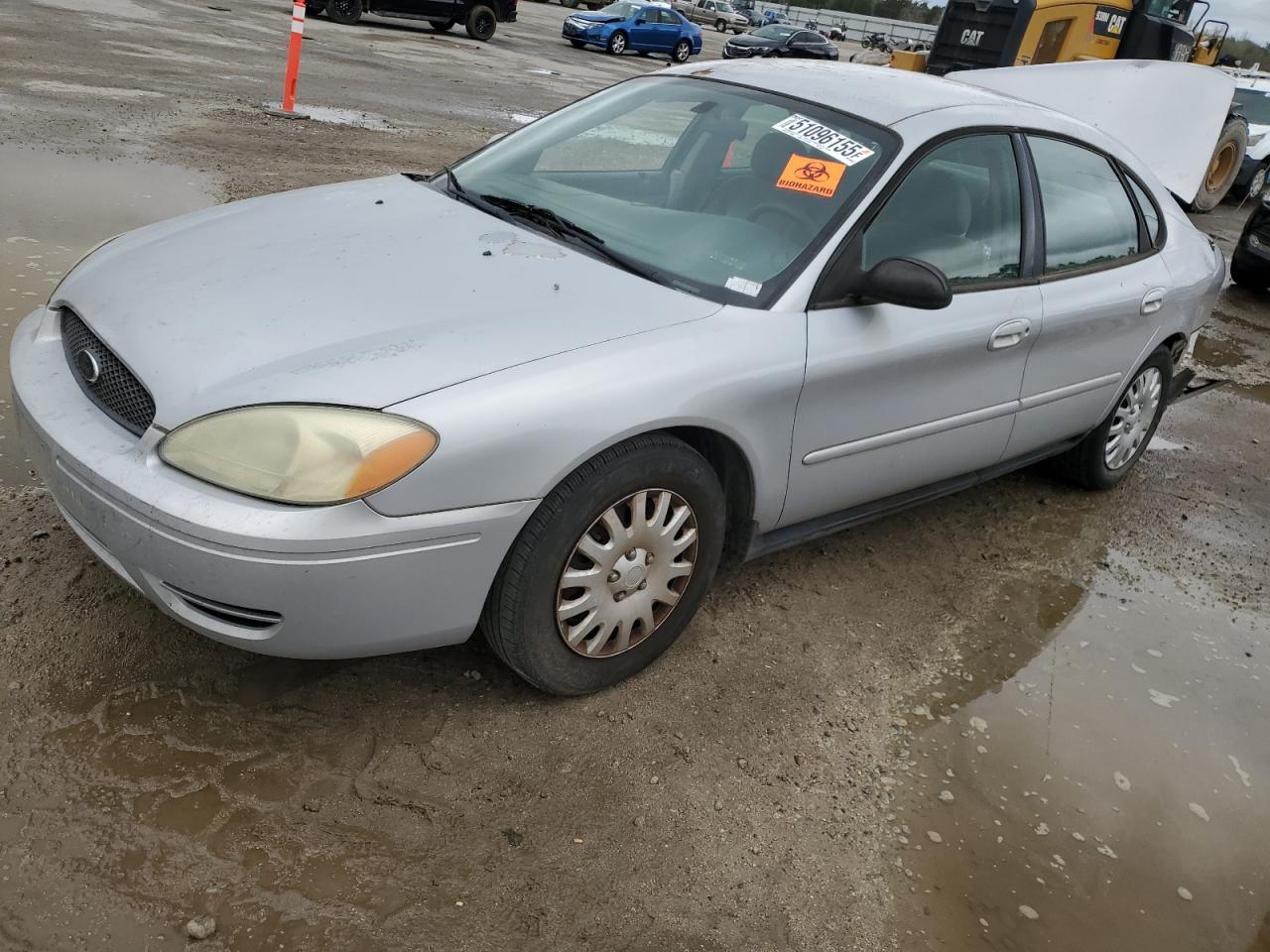 Salvage Ford Taurus Image