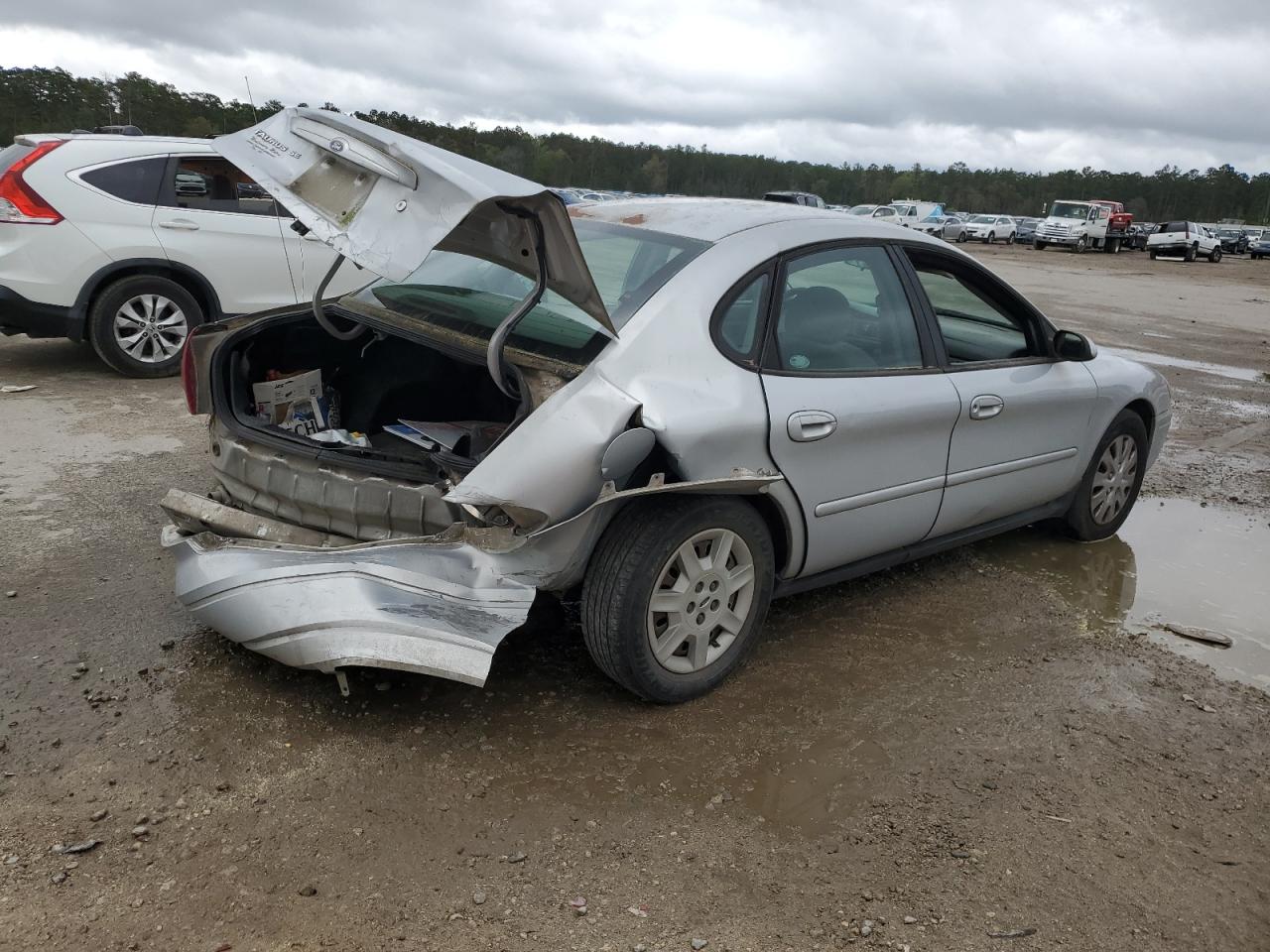 Ford Taurus Se