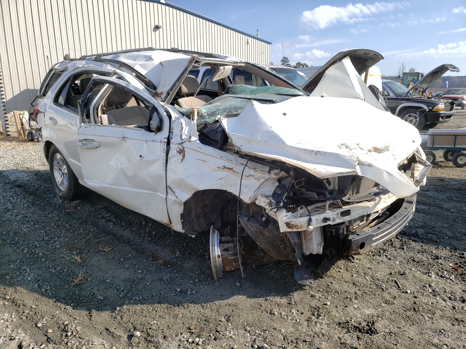 Salvage Kia Sorento Image