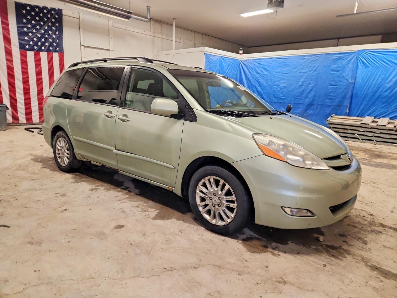 Toyota Sienna Xle 7-passenger