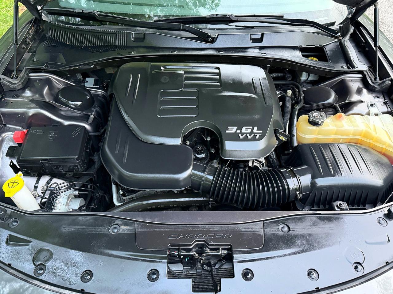 Dodge Charger Sxt