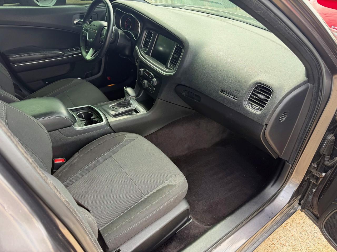 Dodge Charger Sxt