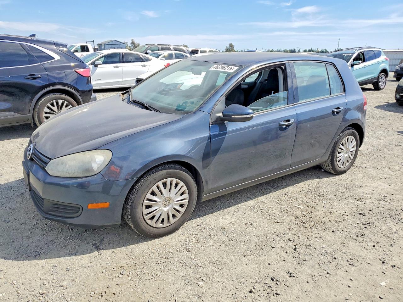 Salvage Volkswagen Golf Image