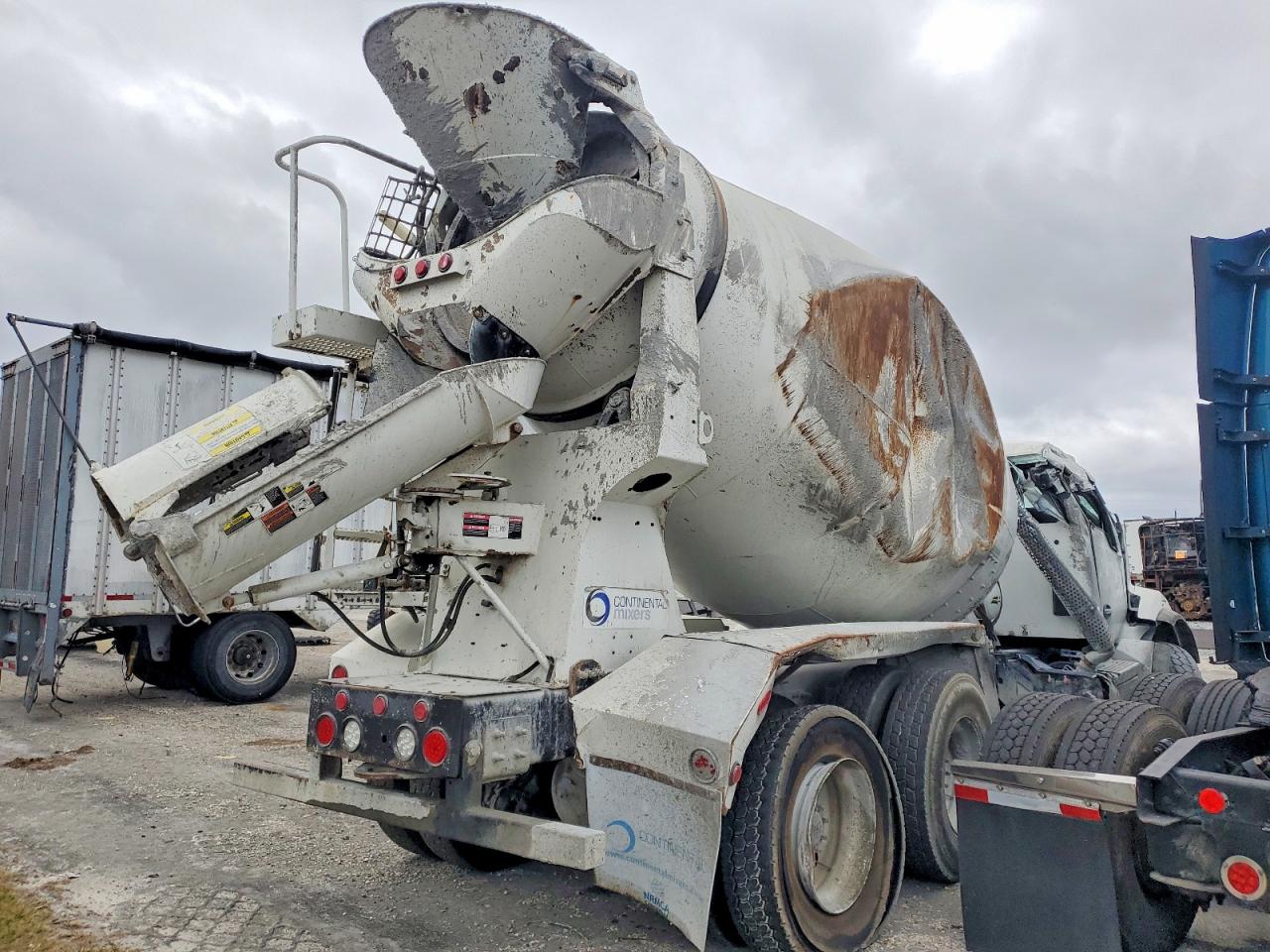 Kenworth Construction