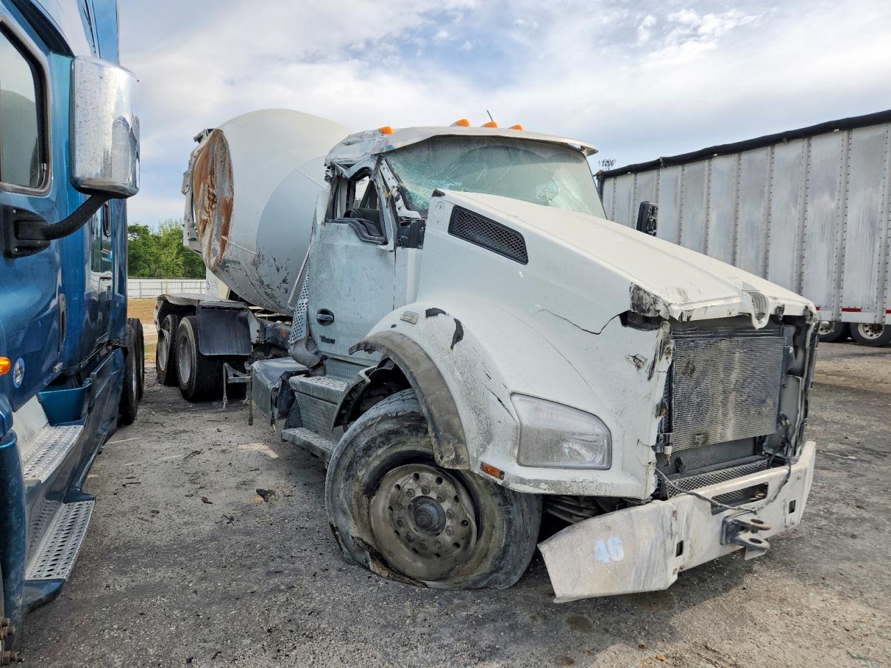 Kenworth Construction