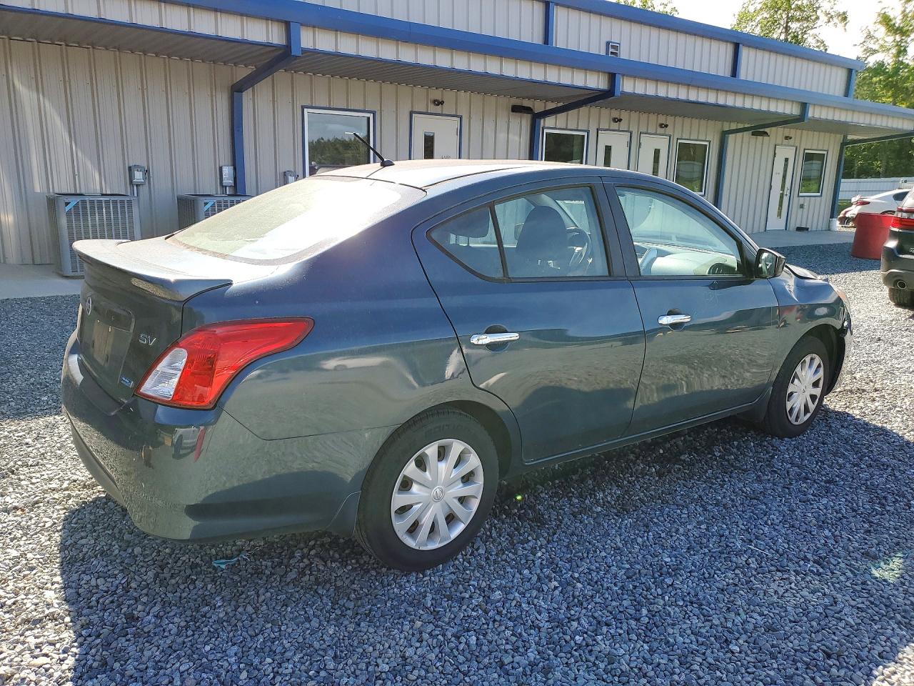 Nissan Versa 1.6 Sv