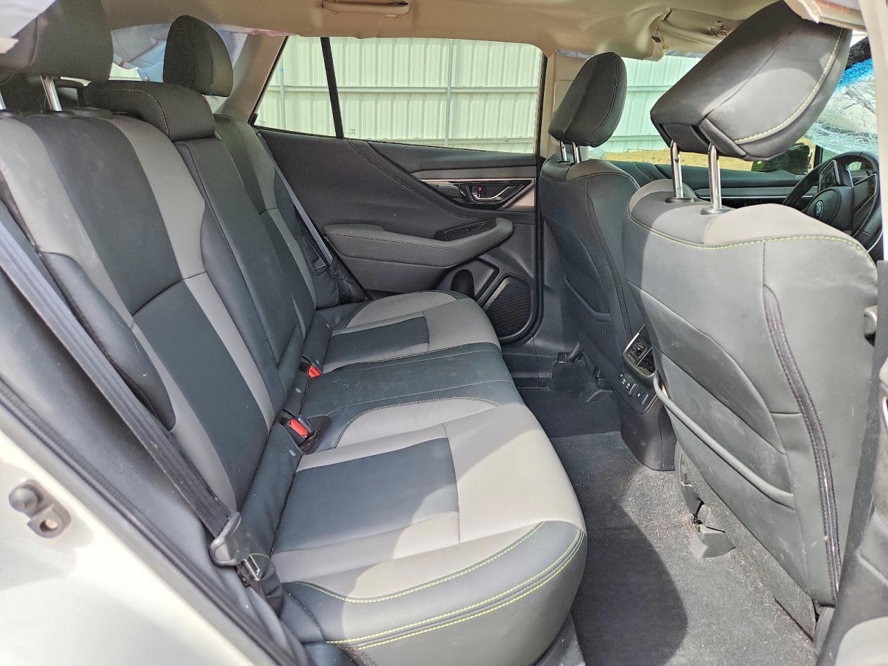 Subaru Outback Onyx Edition Xt