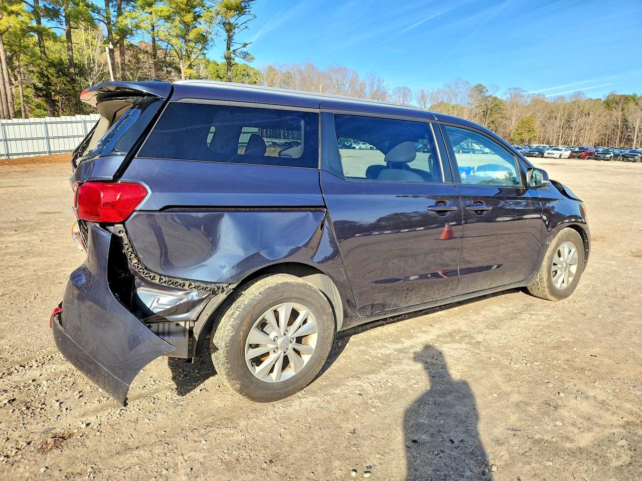 Kia Sedona Lx
