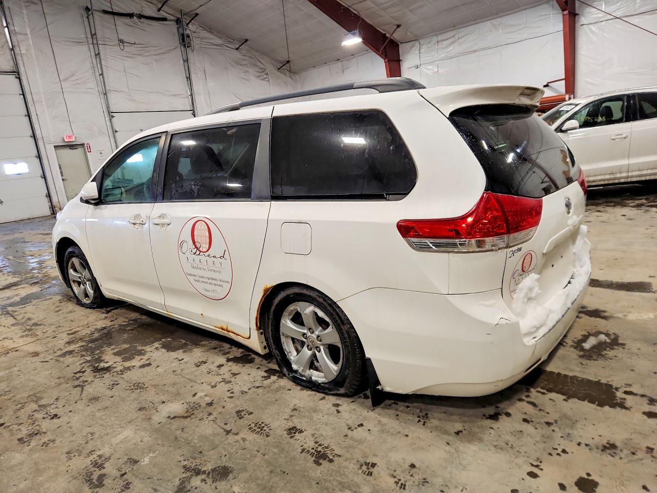 Toyota Sienna Le