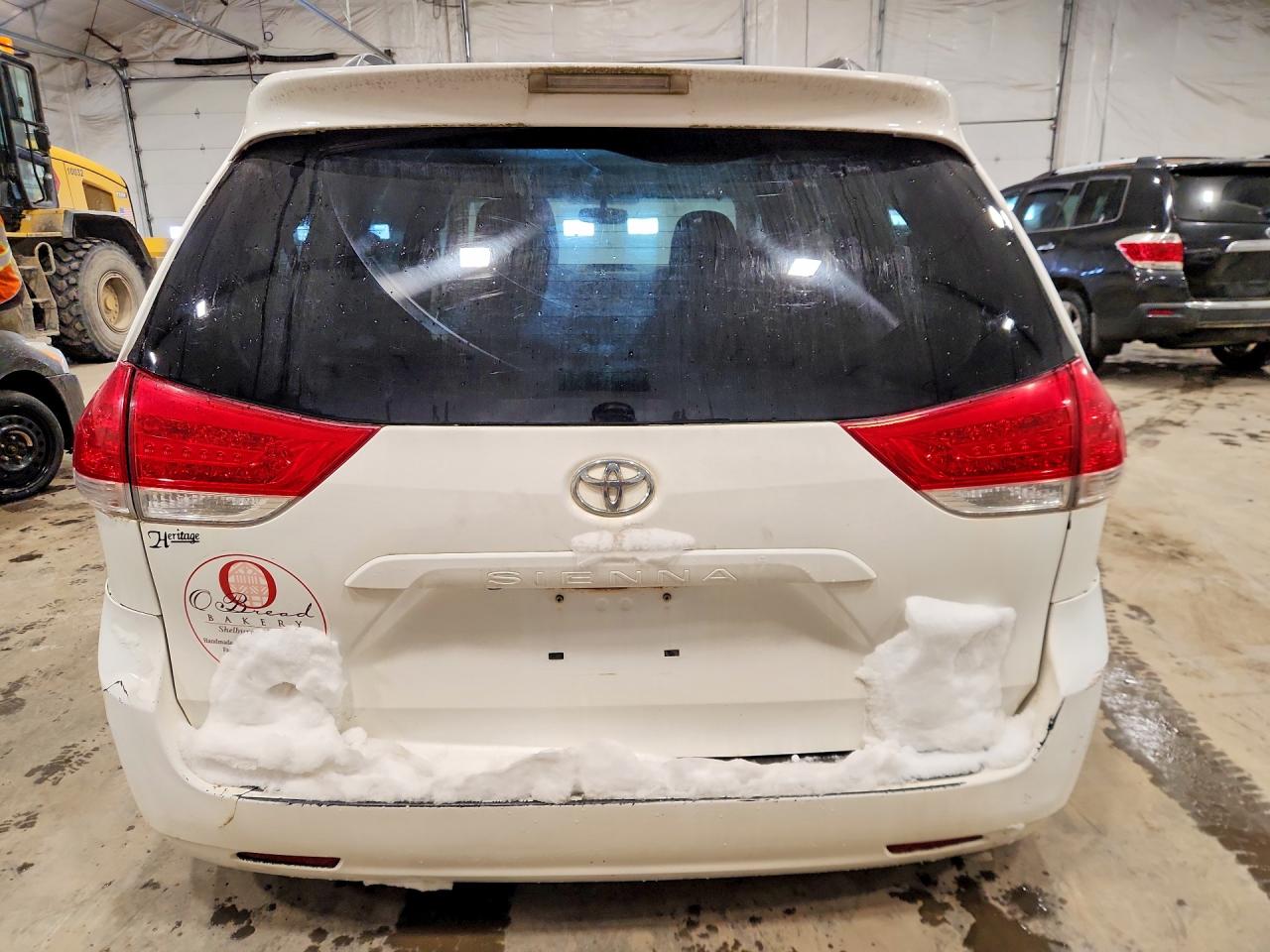 Toyota Sienna Le