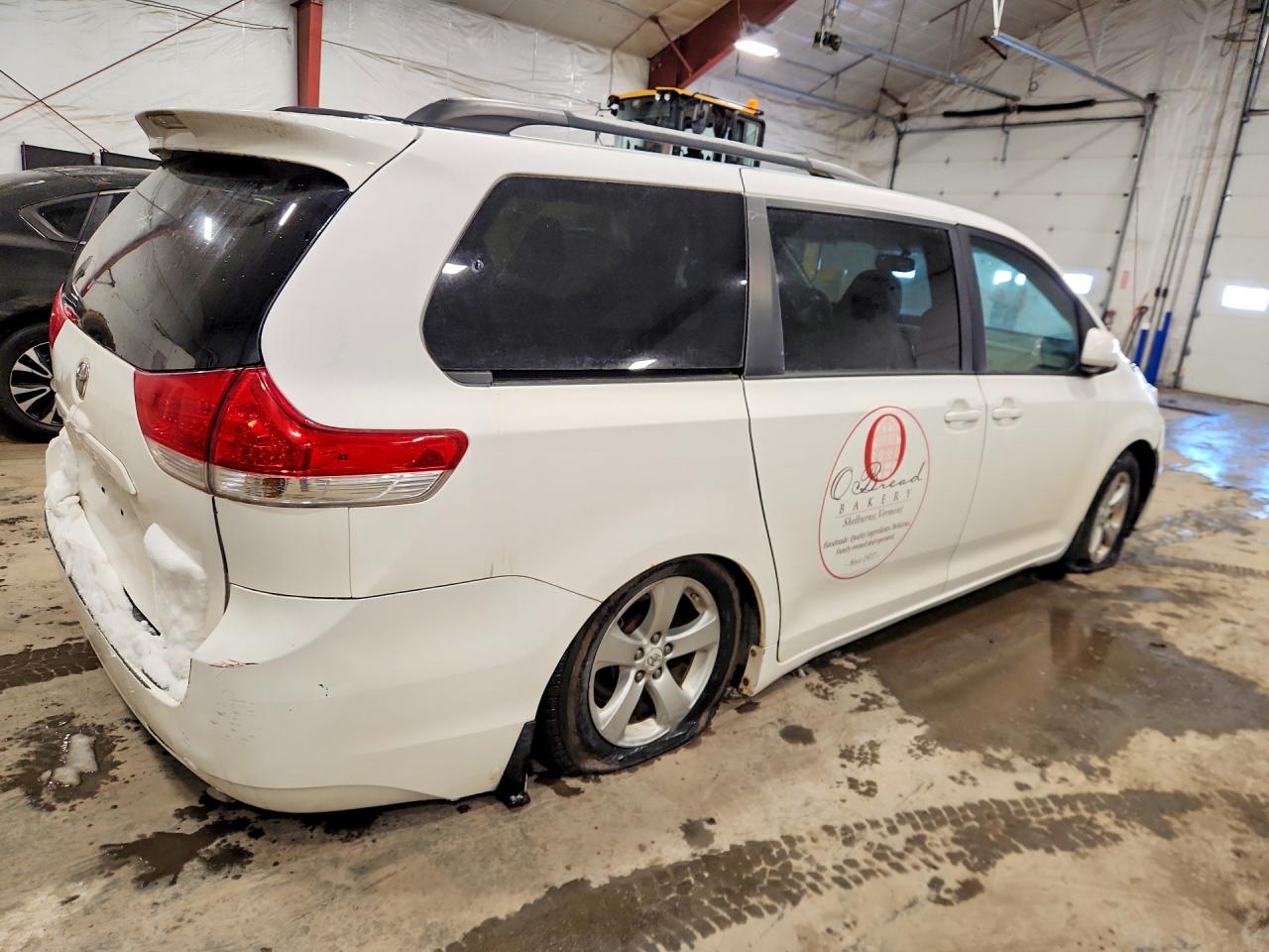Toyota Sienna Le