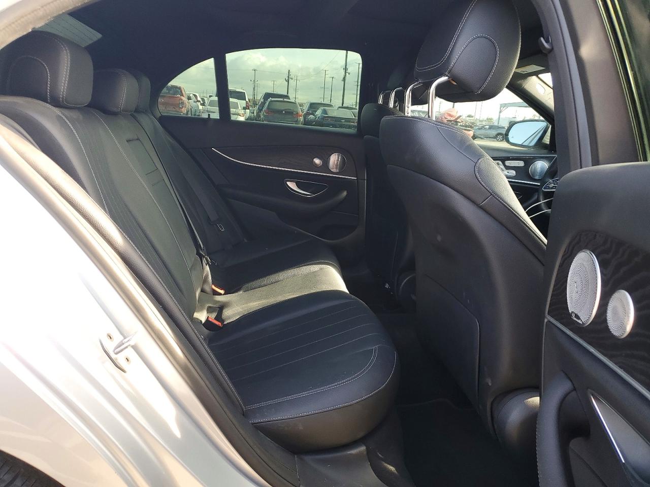 Mercedes-Benz E-Class 300