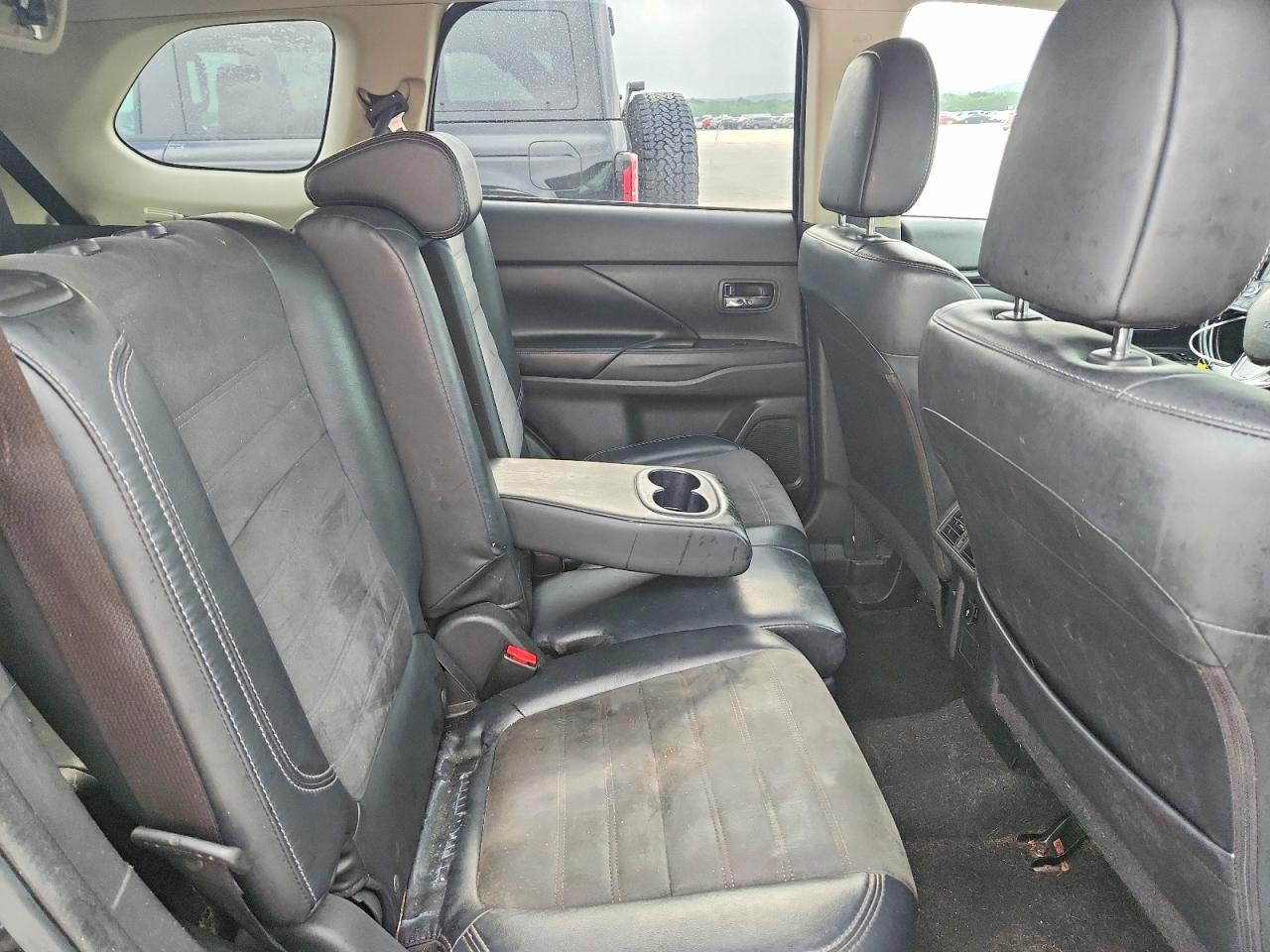 Mitsubishi Outlander Se