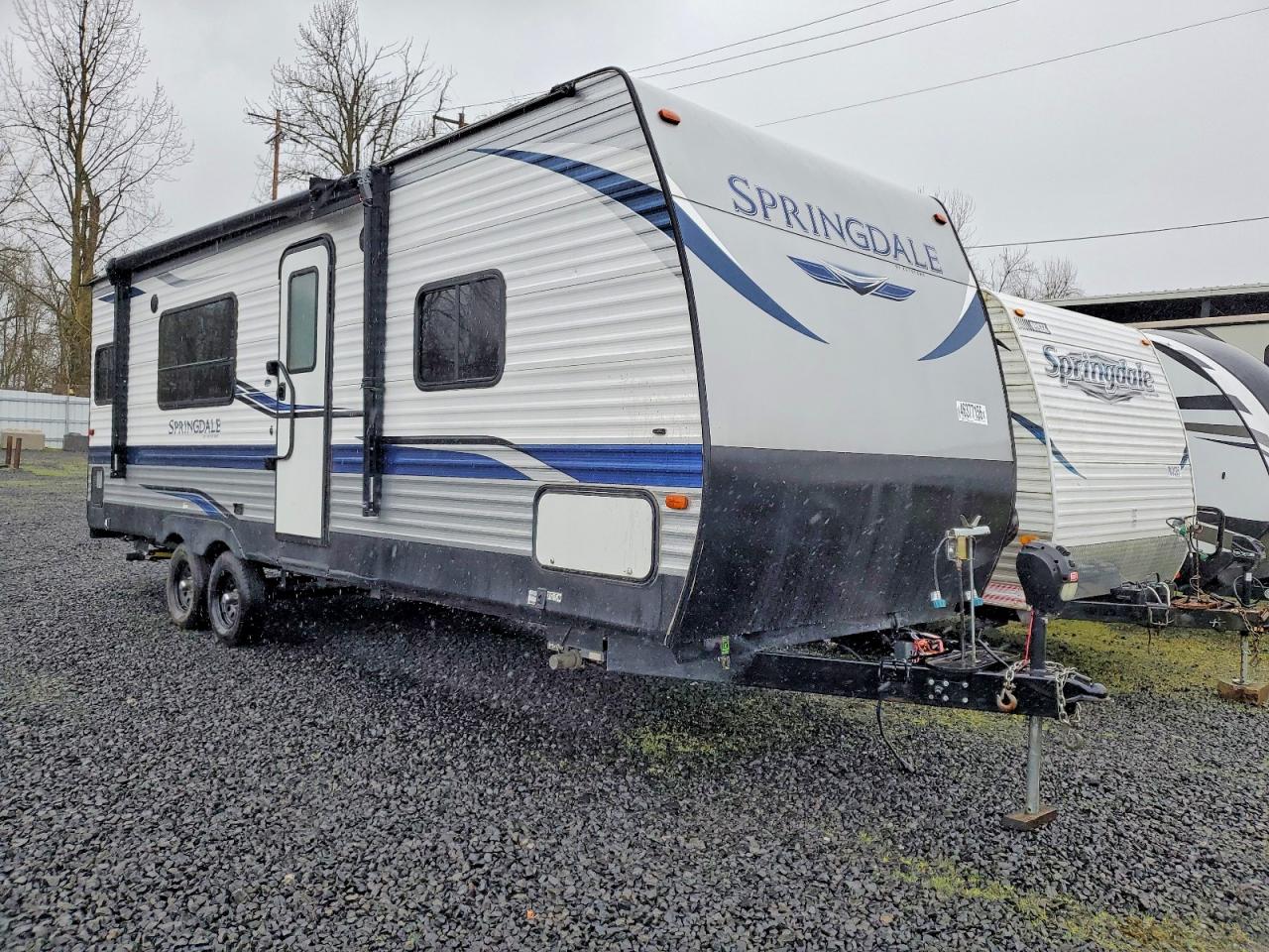 Salvage Keystone Trailers Image