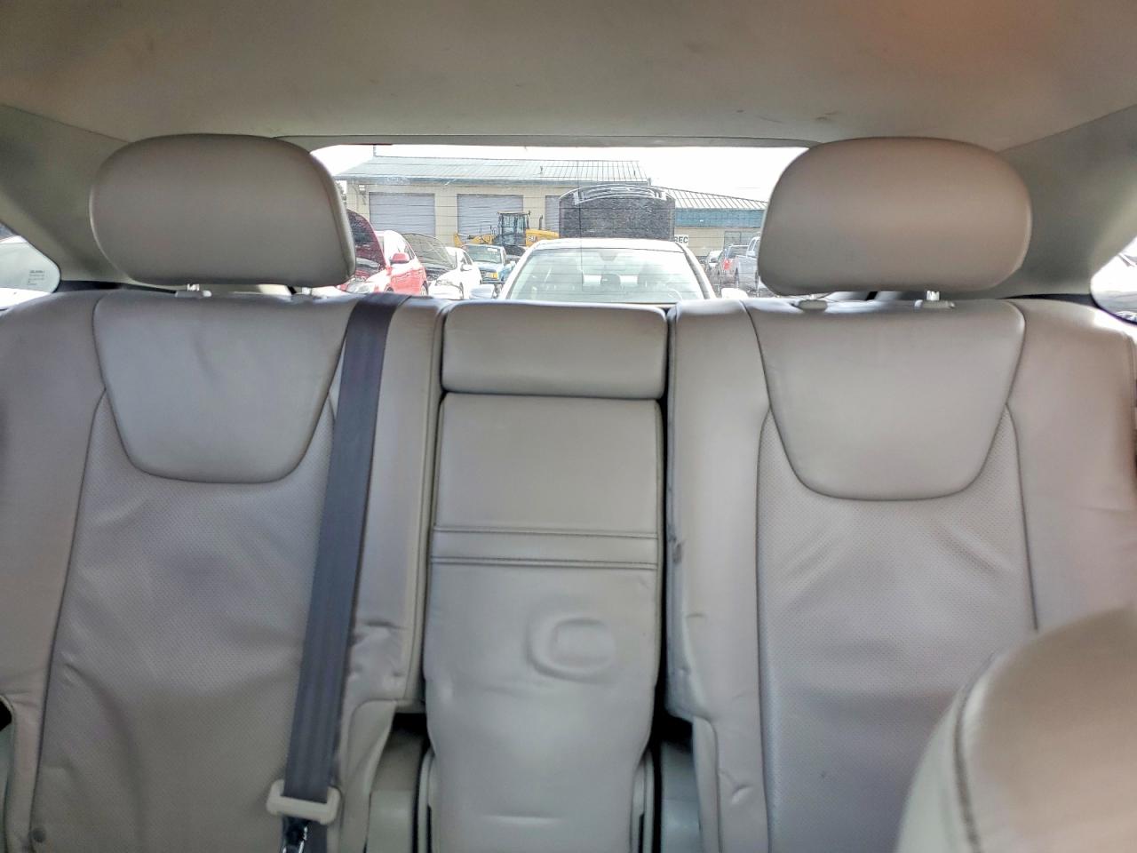 Lexus RX Base