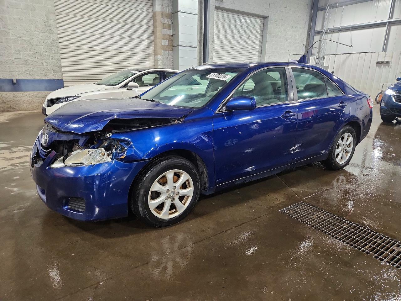 Salvage Toyota Camry Image