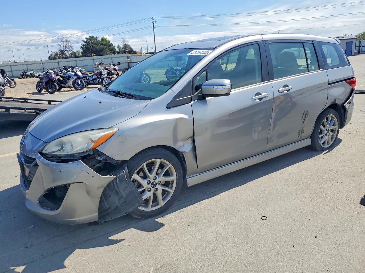 Salvage Mazda 5 Image