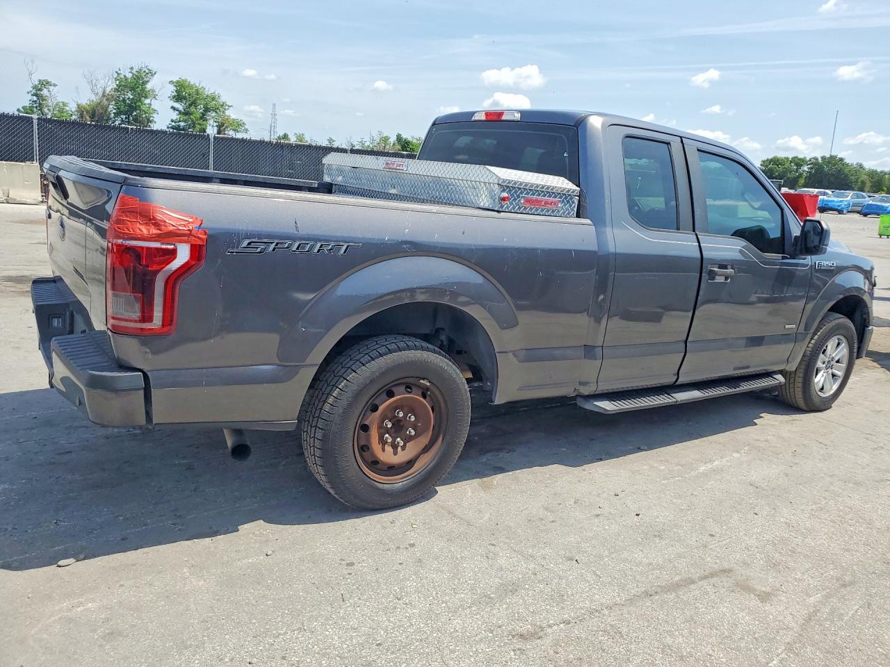 Ford F-150 Super Cab