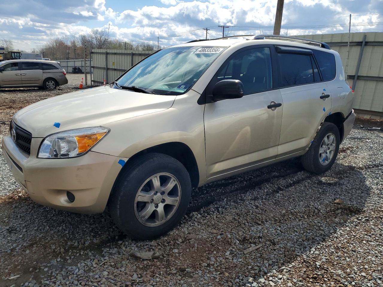 Salvage Toyota RAV4 Image