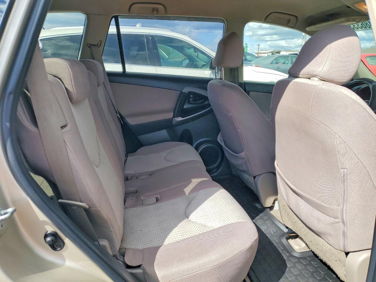 Toyota RAV4 Base