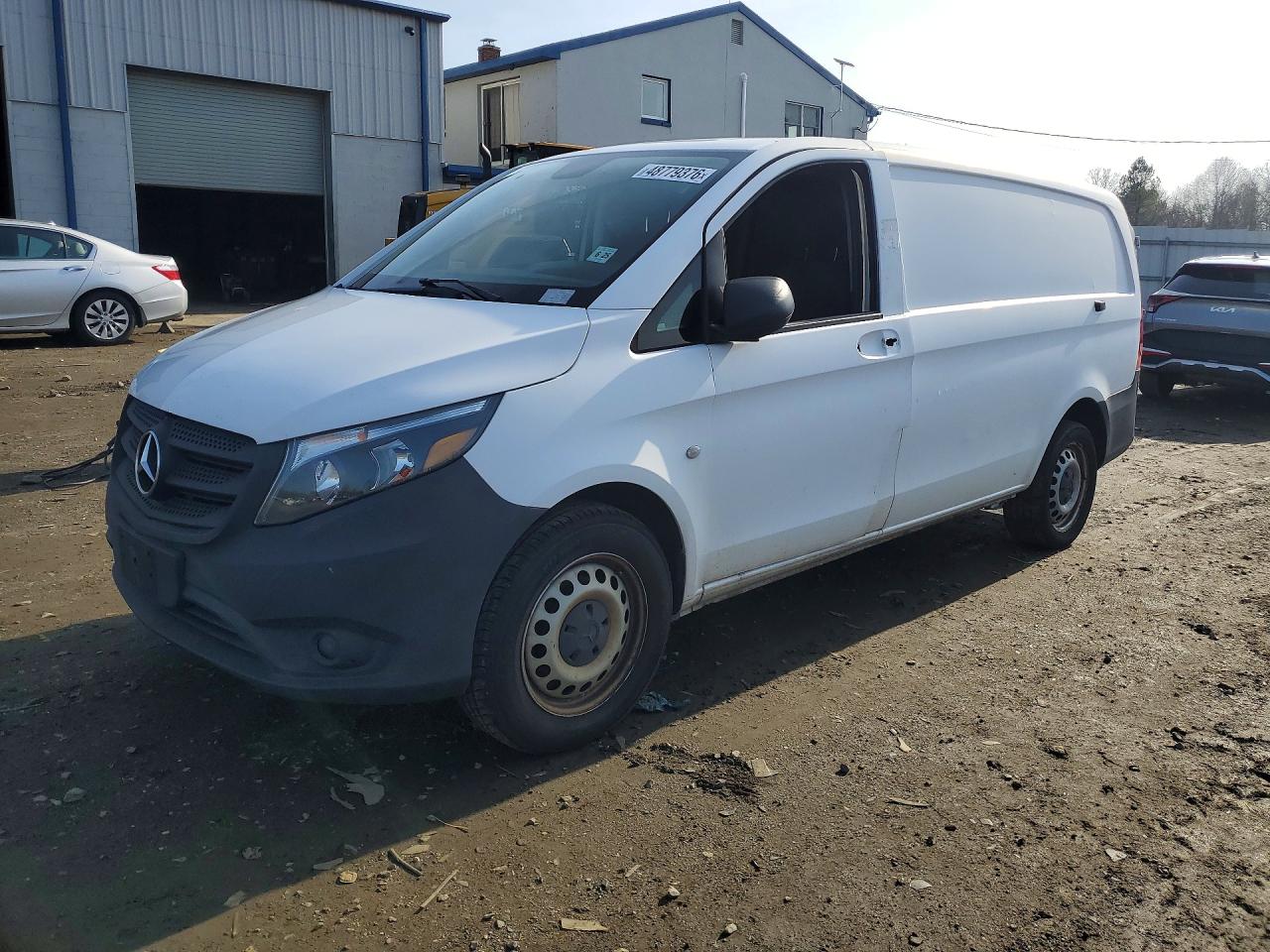 Salvage Mercedes-Benz Metris Image