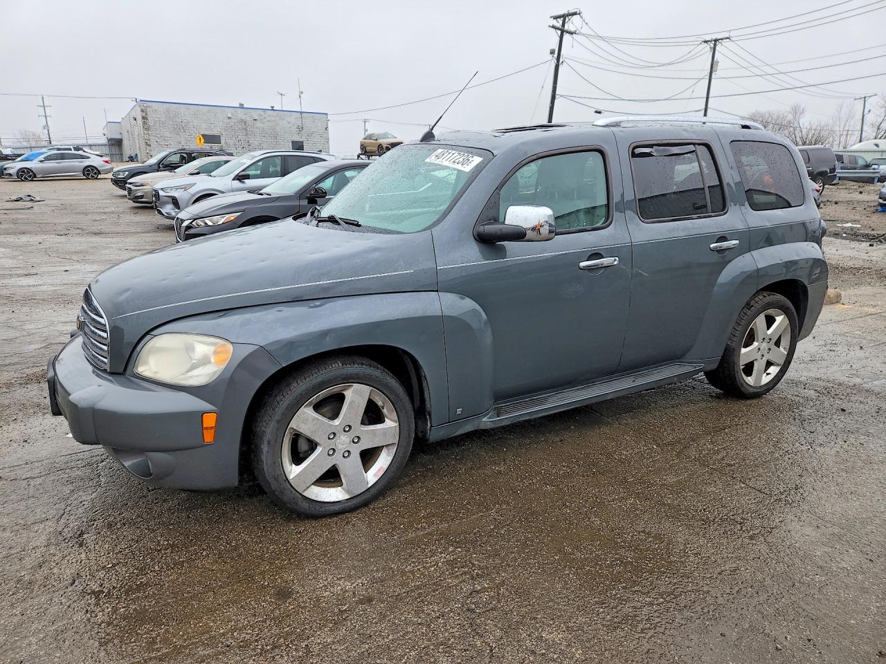 Salvage Chevrolet HHR Image