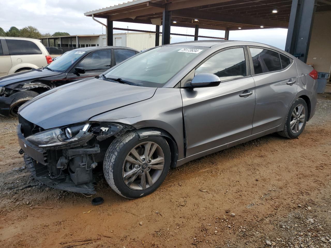 Salvage Hyundai ELANTRA Image