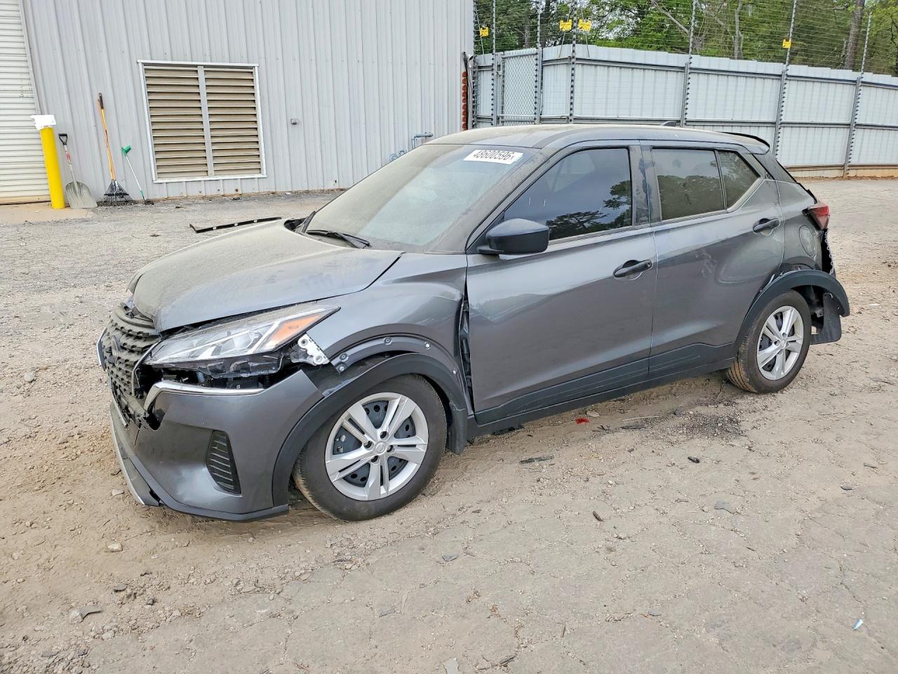 Salvage Nissan Kicks Play Image