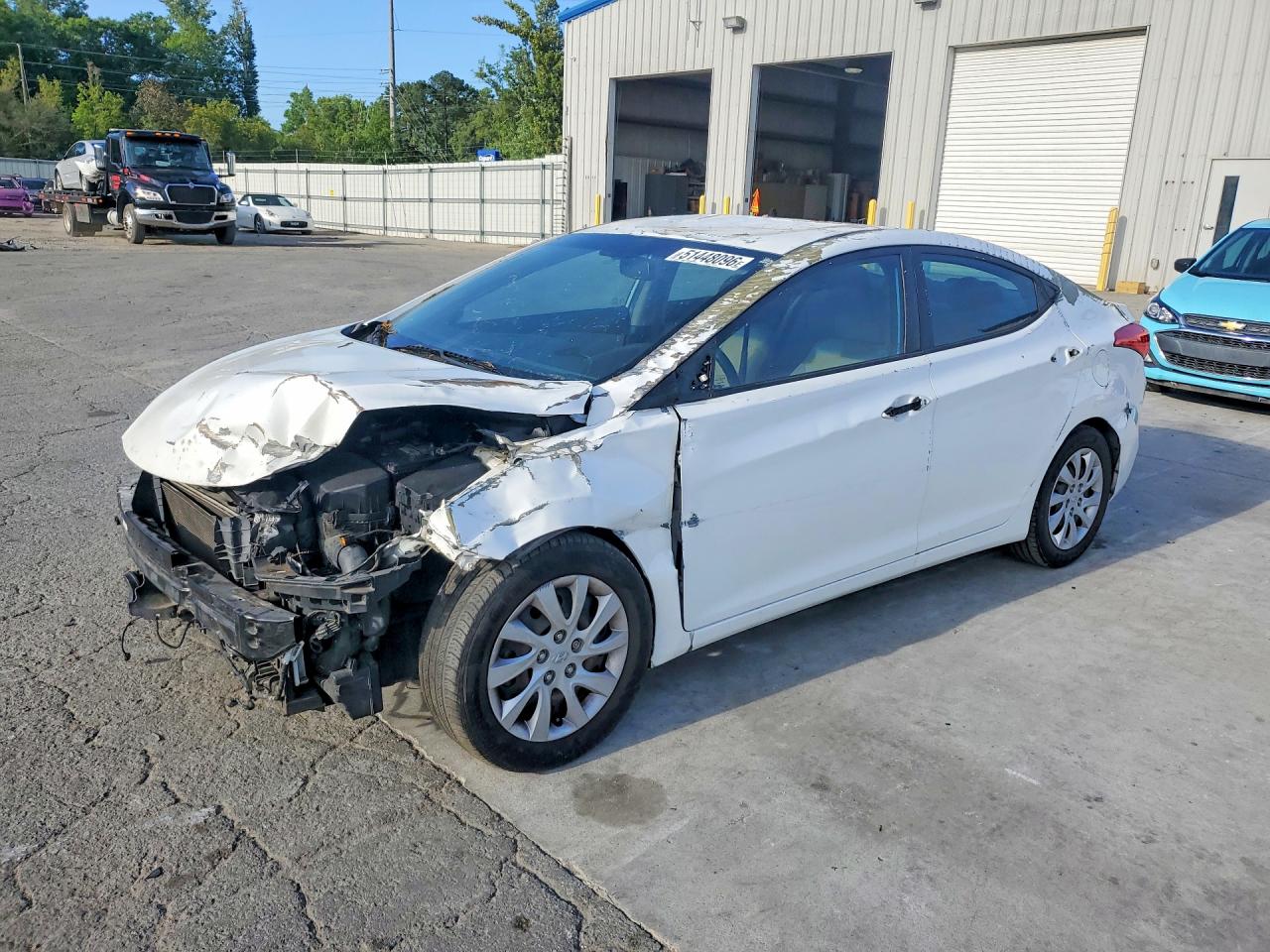 Salvage Hyundai ELANTRA Image