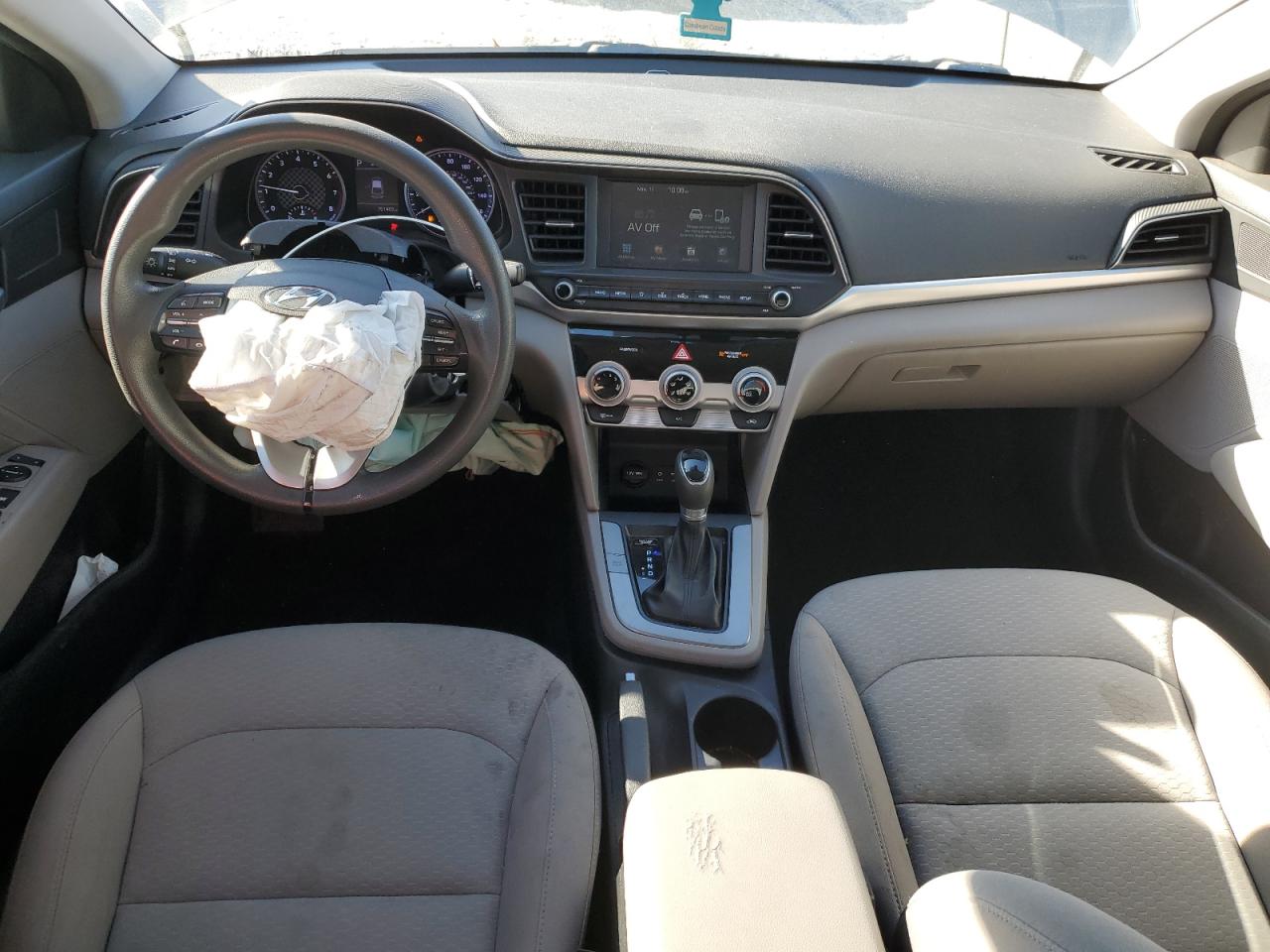 Hyundai ELANTRA Sel
