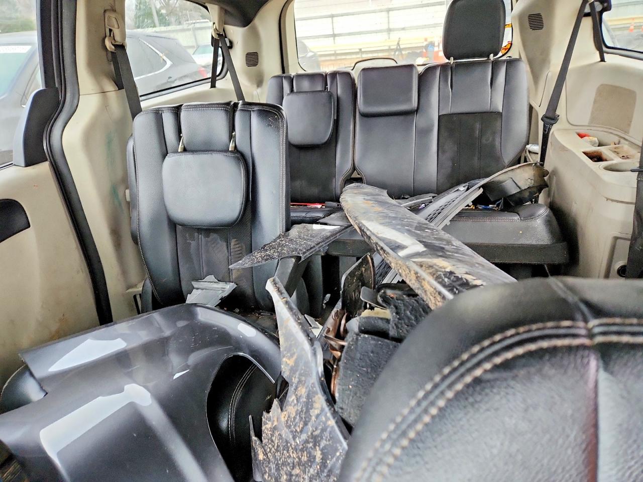 Dodge Caravan Sxt