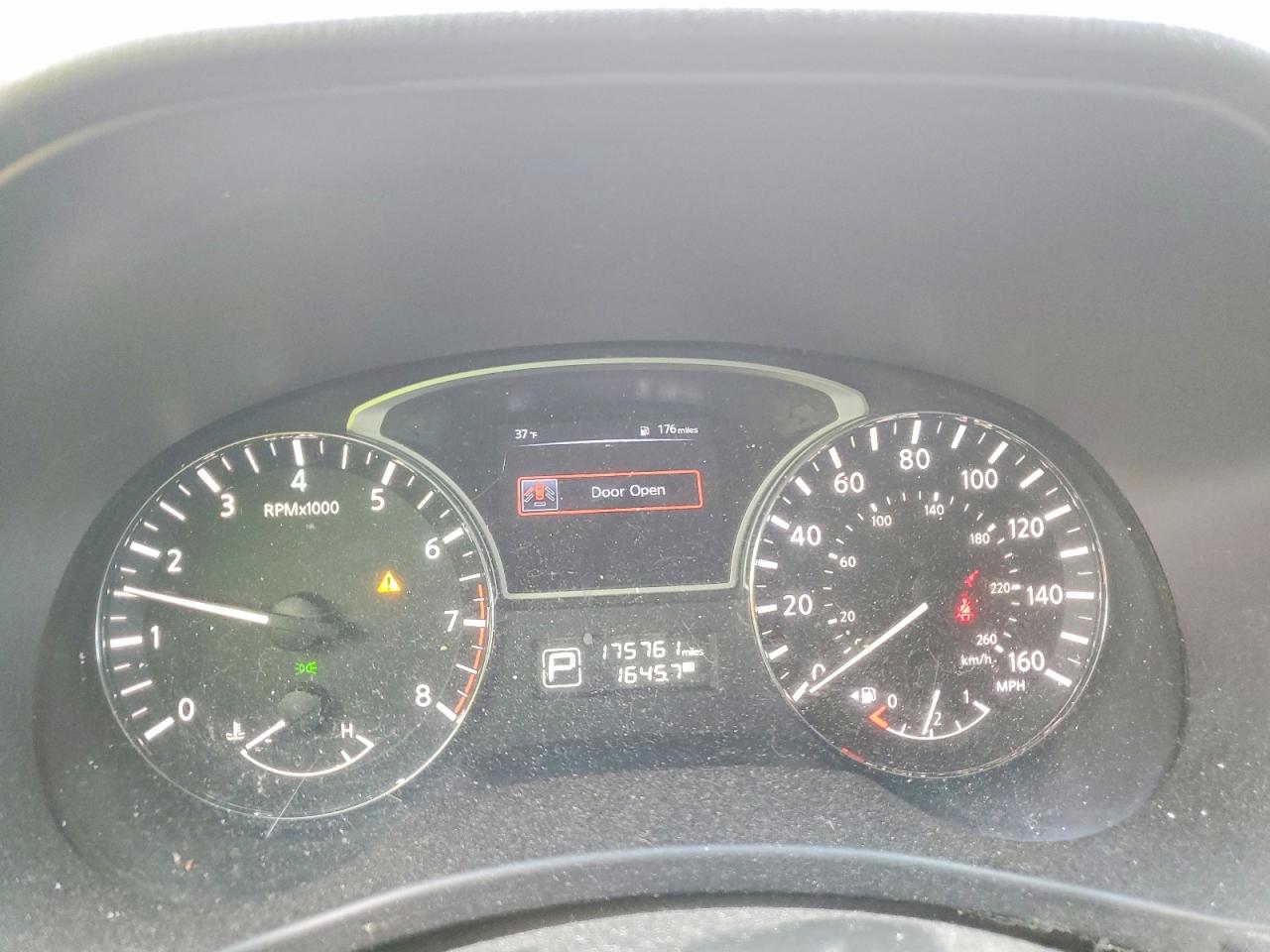 Nissan Pathfinder S
