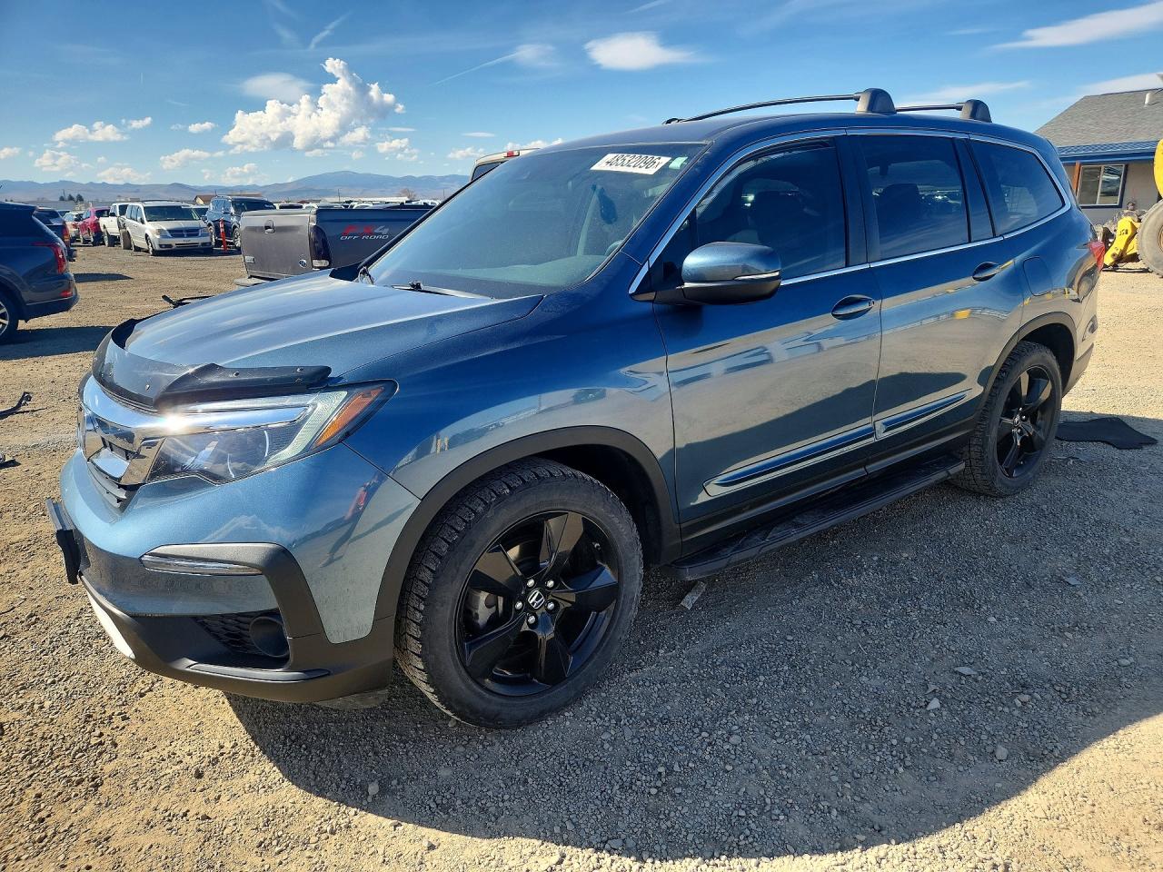 Salvage Honda Pilot Image