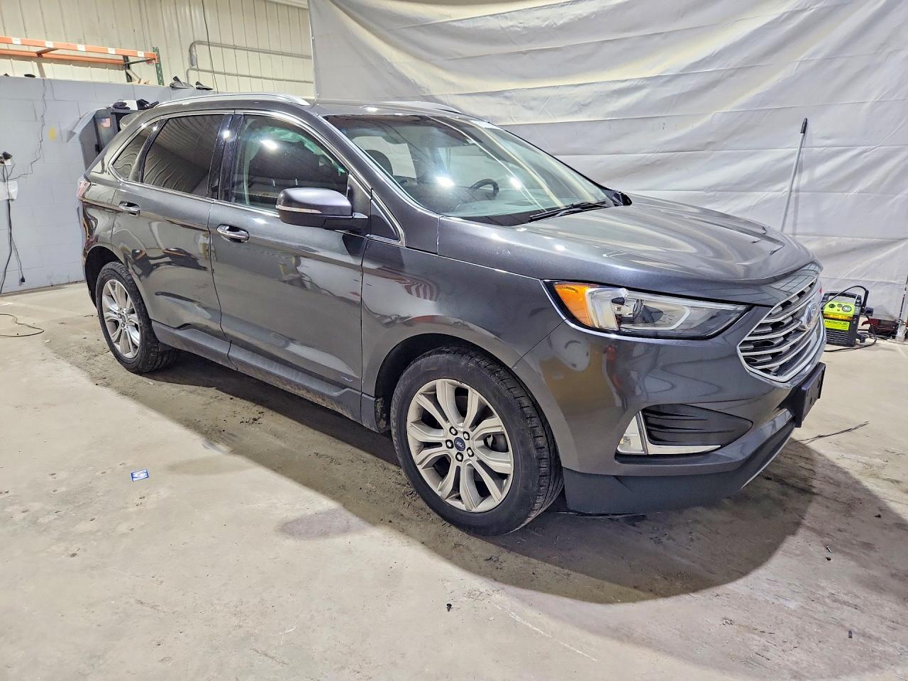 Ford Edge Titanium
