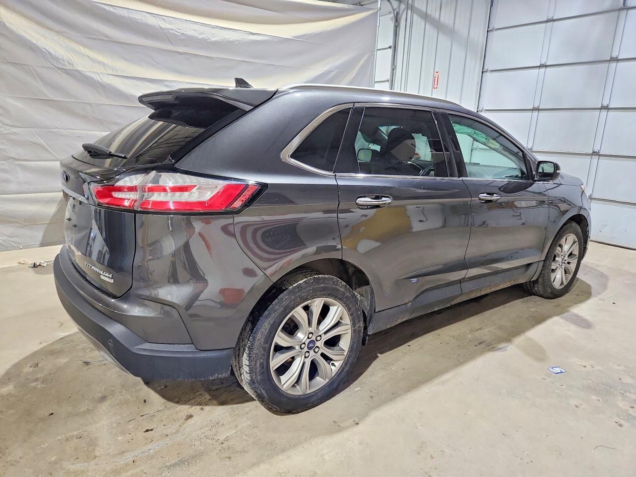 Ford Edge Titanium