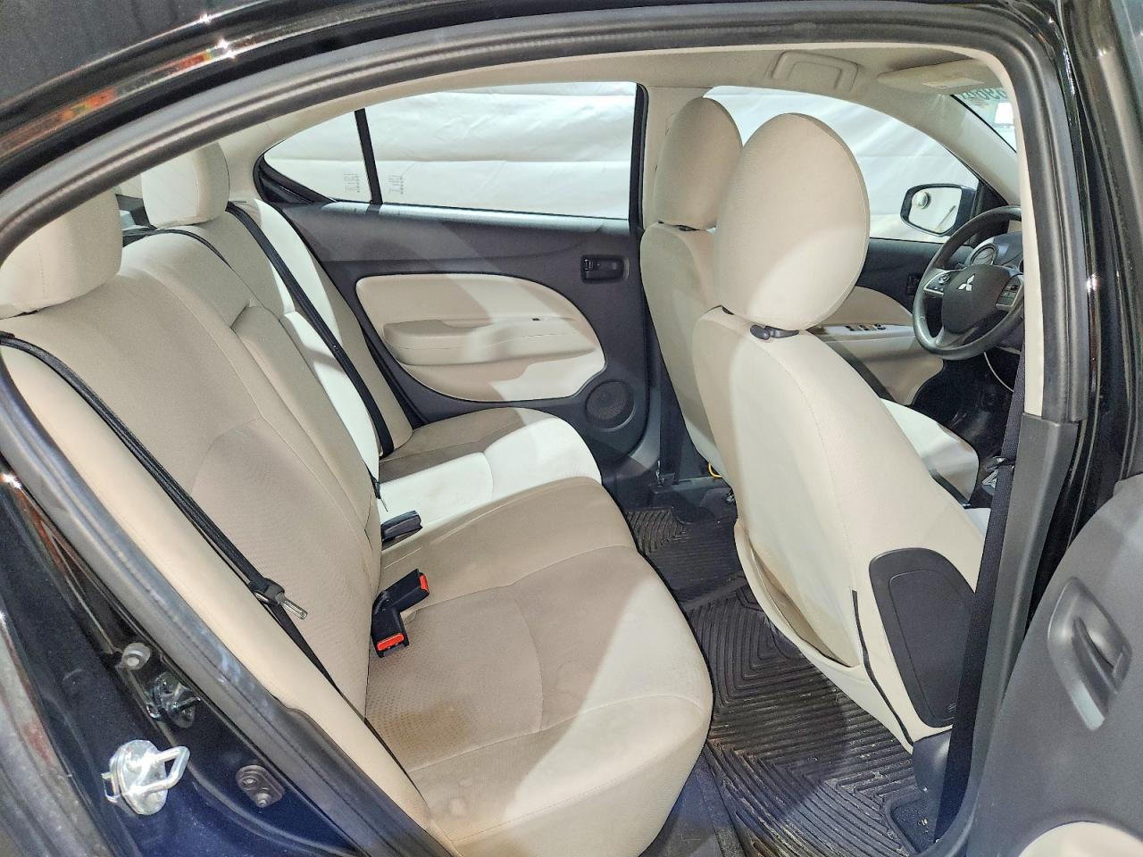 Mitsubishi Mirage G4 Es