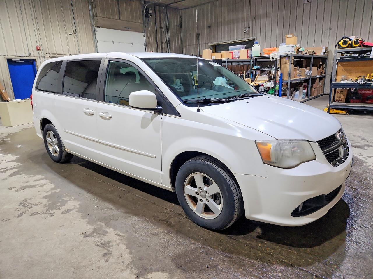 Dodge Caravan Crew